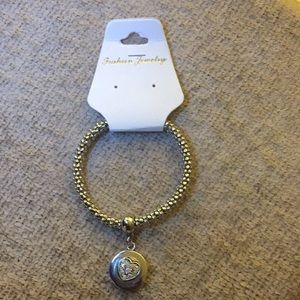 Interchangeable snap bracelet